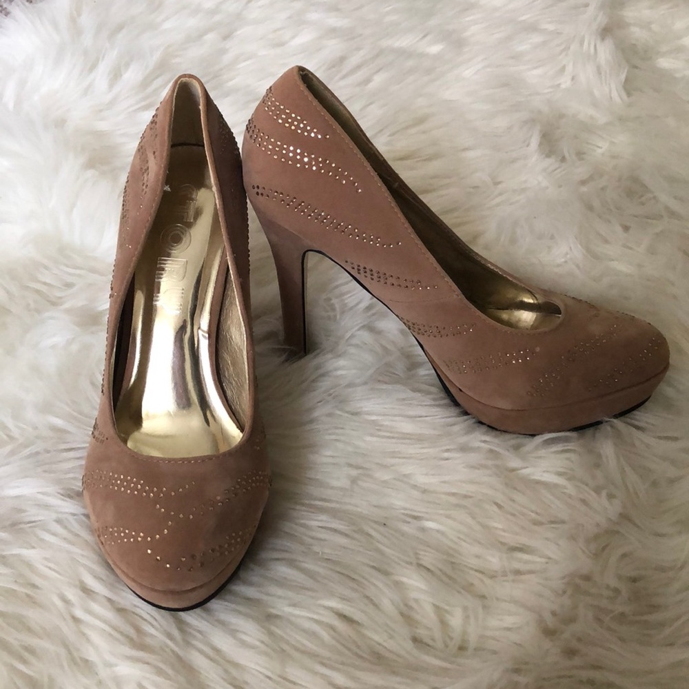 NWOT Story tan suede bejeweled heels 👠